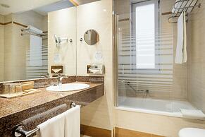 Hotel ILUNION Les Corts Spa