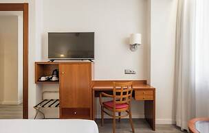Hotel ILUNION Les Corts Spa