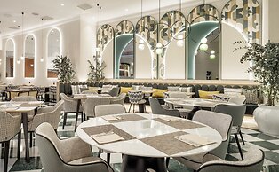 Hotel ILUNION Les Corts Spa