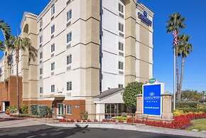 Candlewood Suites Anaheim - Resort Area, an IHG Hotel
