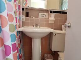 Alexander Palms Court