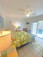 Alexander Palms Court