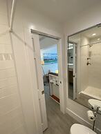 Alexander Palms Court