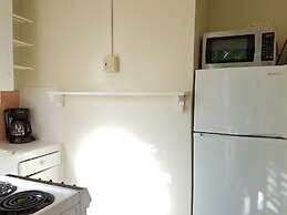 Alexander Palms Court