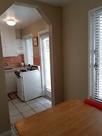 Alexander Palms Court