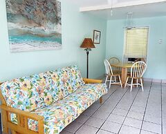 Alexander Palms Court