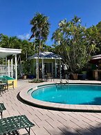 Alexander Palms Court