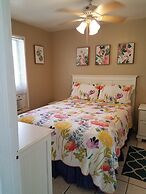 Alexander Palms Court