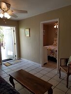 Alexander Palms Court