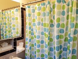 Alexander Palms Court