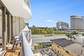 Broadbeach Travel Inn Apartments