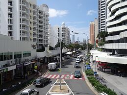 Broadbeach Travel Inn Apartments