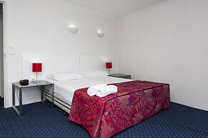 Broadbeach Travel Inn Apartments