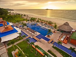 Grand Decameron Panama, A Trademark All Inclusive Resort
