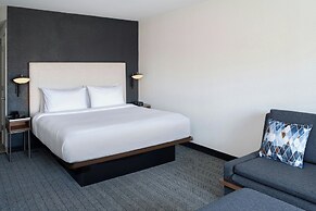 Courtyard by Marriott Providence Lincoln