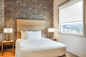 Days Inn & Suites by Wyndham West Edmonton