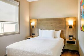 Days Inn & Suites by Wyndham West Edmonton