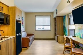Days Inn & Suites by Wyndham West Edmonton