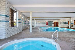 Days Inn & Suites by Wyndham West Edmonton