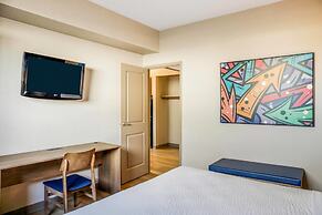 Days Inn & Suites by Wyndham West Edmonton