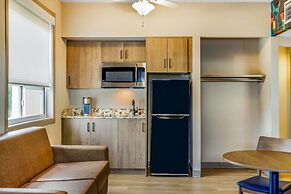 Days Inn & Suites by Wyndham West Edmonton