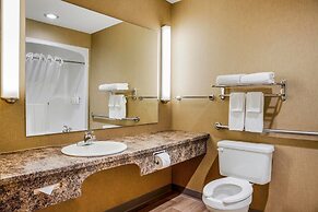 Days Inn & Suites by Wyndham West Edmonton