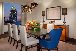 Hilton Austin