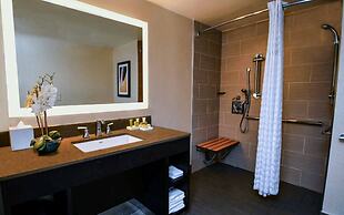 Hilton Austin
