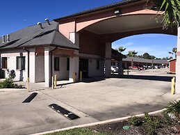 Scottish Inn & Suites