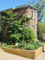 Hotel Léger Restaurant & Saloon