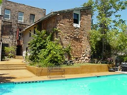 Hotel Léger Restaurant & Saloon