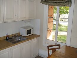 Hotel Léger Restaurant & Saloon