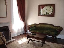 Hotel Léger Restaurant & Saloon