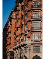 Magnificent International Hotel