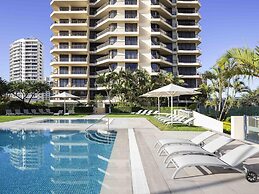 Paradise Centre Apartments