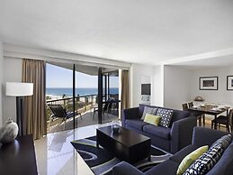 Paradise Centre Apartments