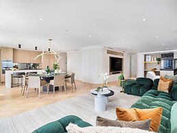 Paradise Centre Apartments