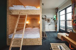 Superbude Altona Paradise