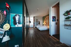 Superbude Altona Paradise