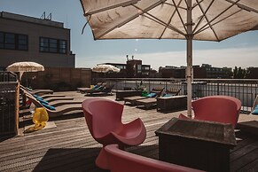 Superbude Altona Paradise