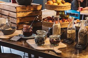 Superbude Altona Paradise