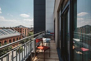 Superbude Altona Paradise