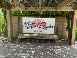 Mata Rocks Resort
