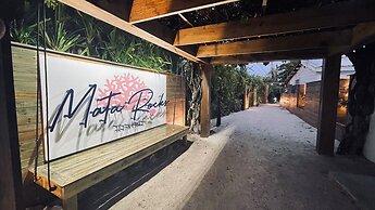 Mata Rocks Resort
