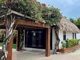 Mata Rocks Resort