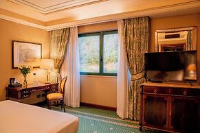 River Château Hotel