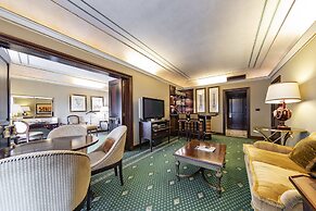 River Château Hotel