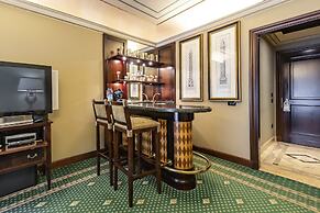 River Château Hotel