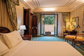 River Château Hotel