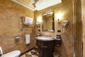 River Château Hotel